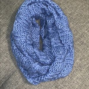 Knitted scarf
